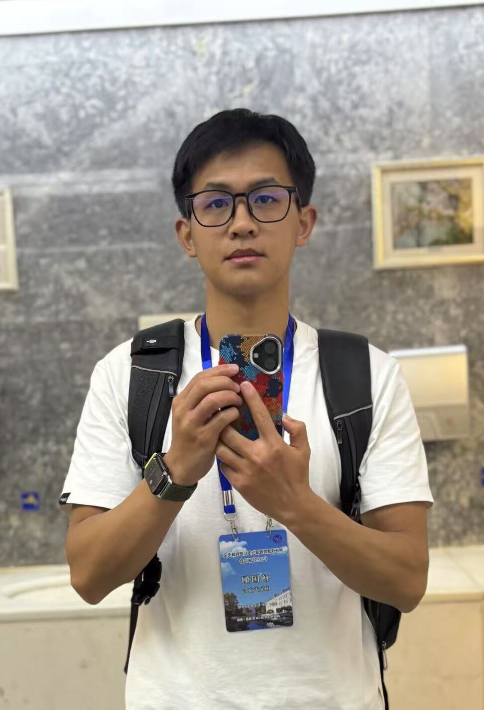 杨国炯